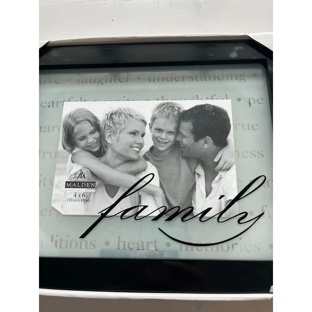 Malden‎ Family Picture Frame Black Tabletop or Wall Mount 4x6